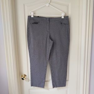 Black and White Pattern J Jill Crops 18